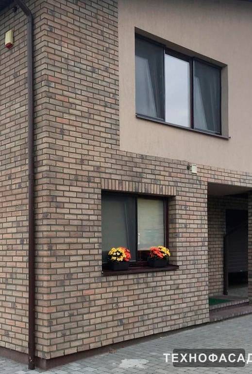 Дом с мансардой